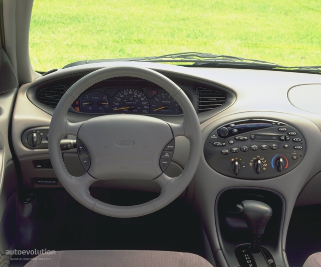 Ford Taurus photo 7