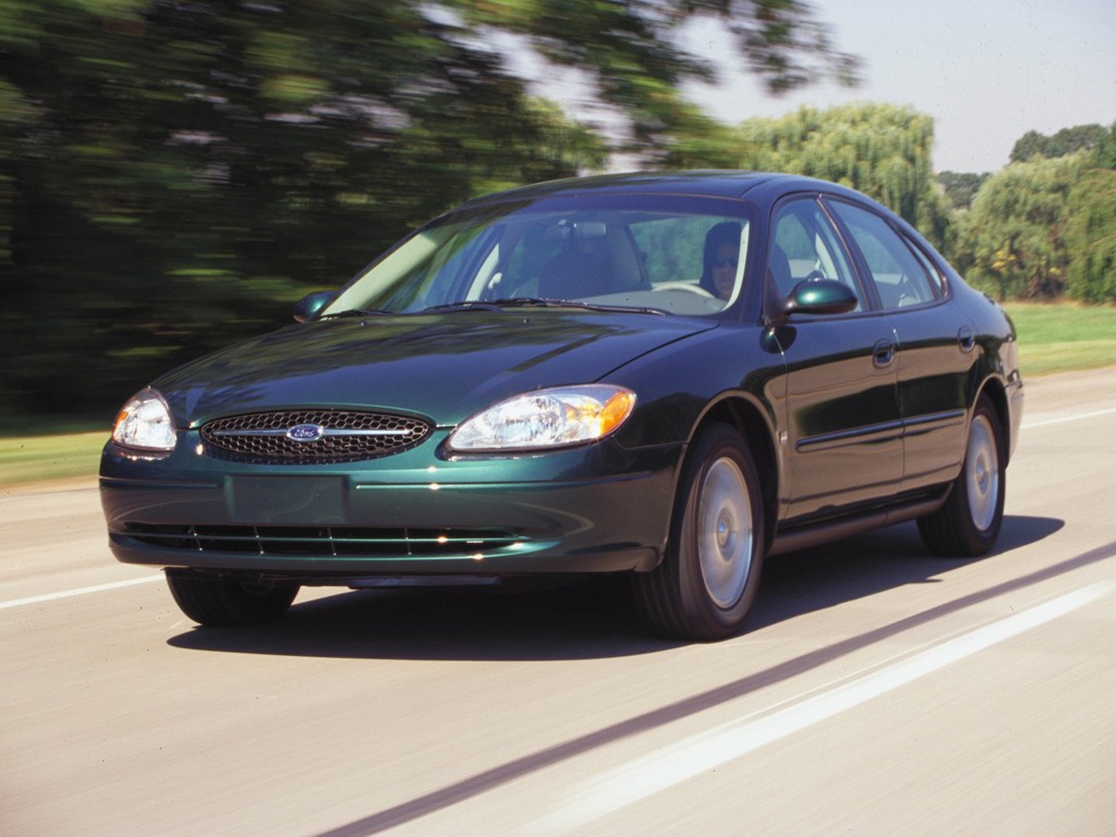 Ford Taurus photo 9