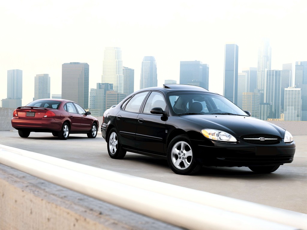 Ford Taurus photo 18