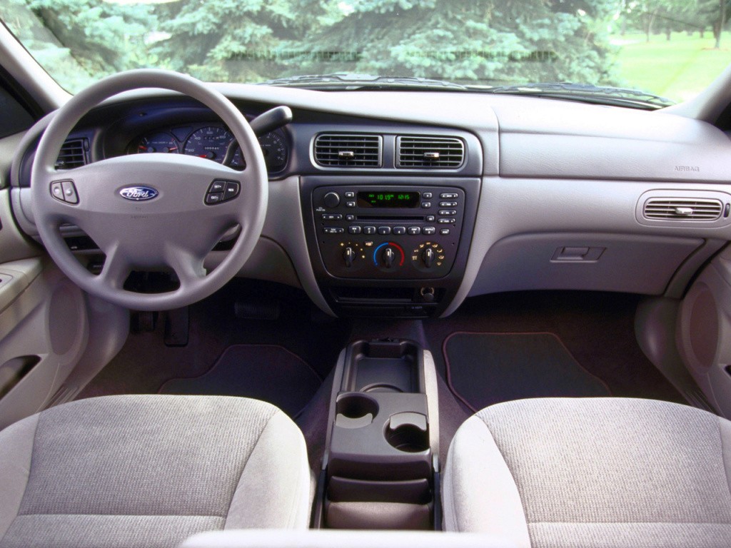Ford Taurus photo 21