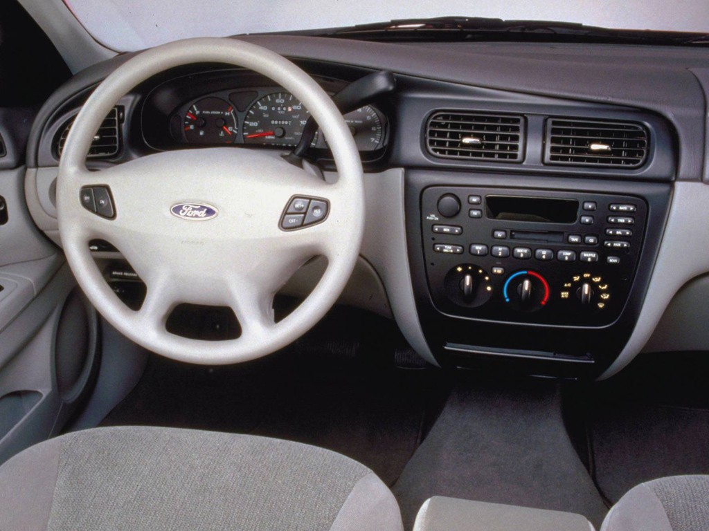 Ford Taurus photo 22