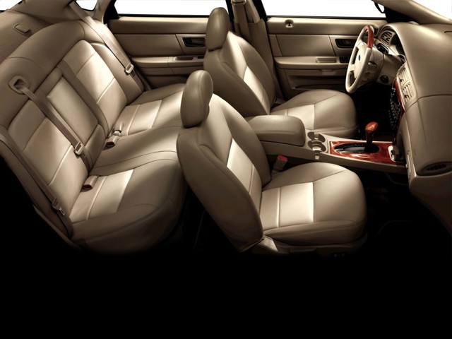 Ford Taurus photo 23