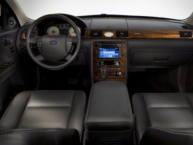 Ford Taurus photo 34