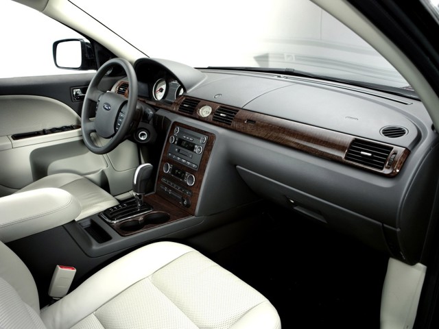Ford Taurus photo 35