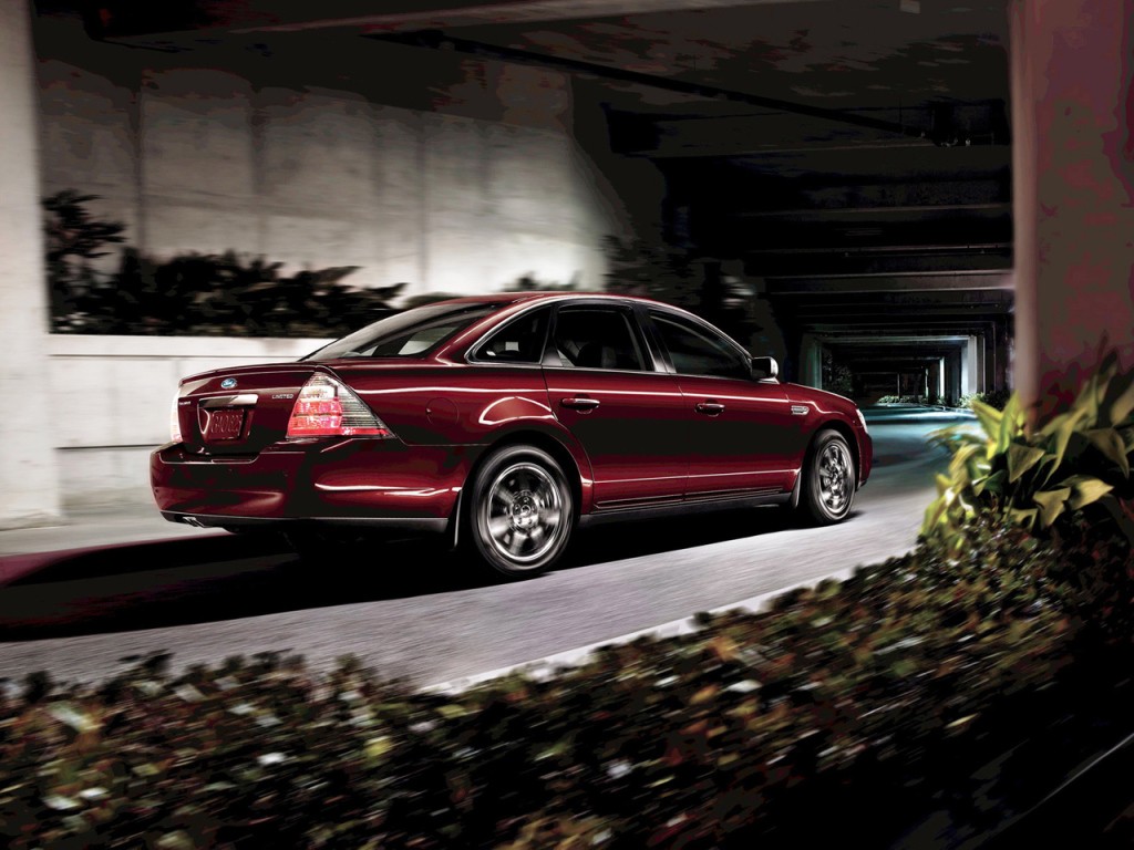 Ford Taurus photo 15