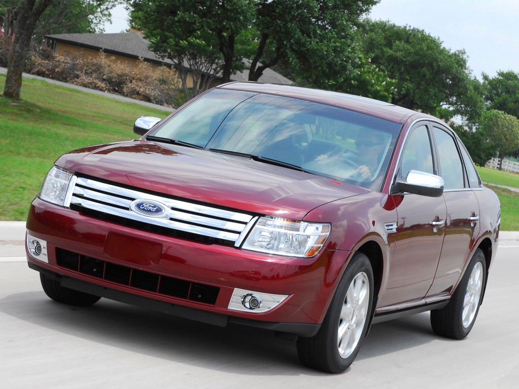 Ford Taurus photo 17