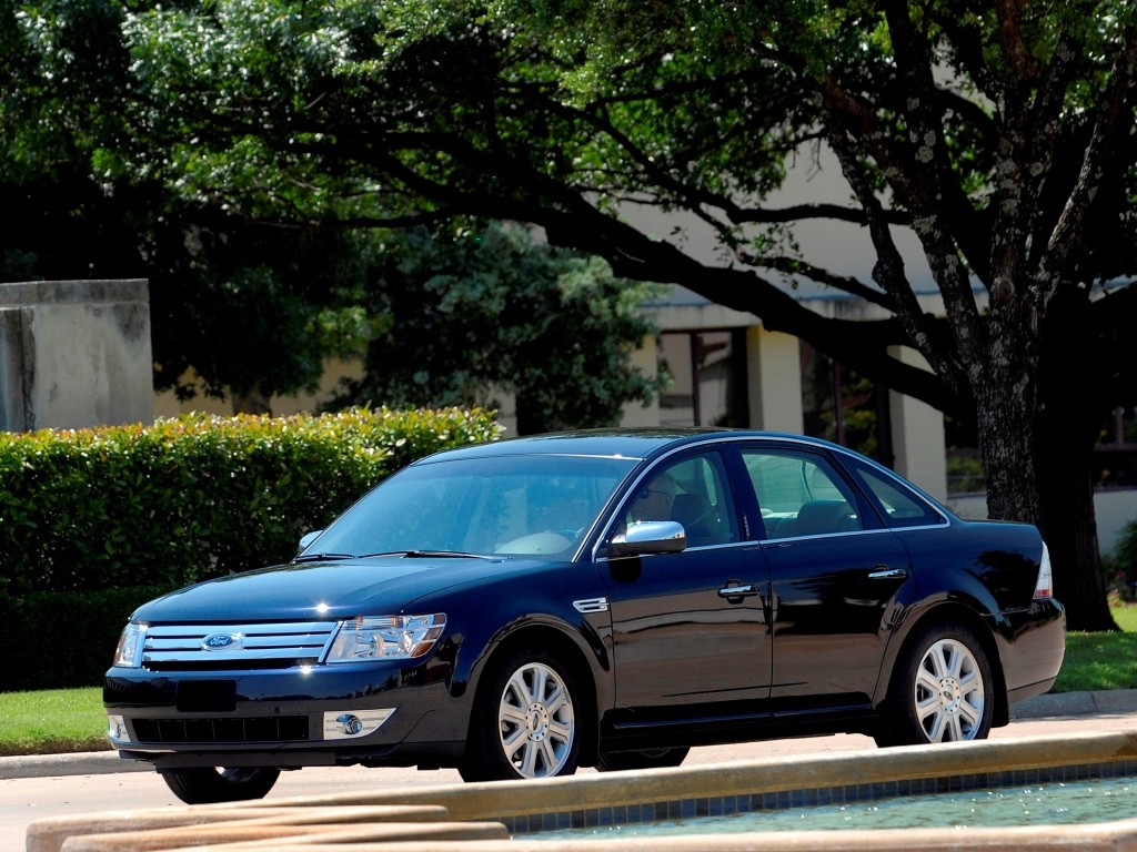 Ford Taurus photo 18