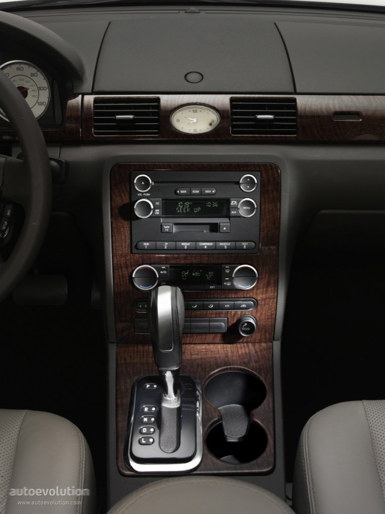 Ford Taurus photo 33