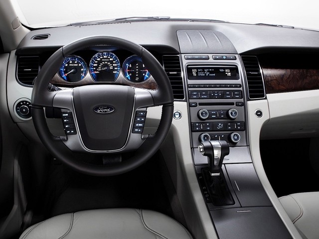 Ford Taurus photo 40