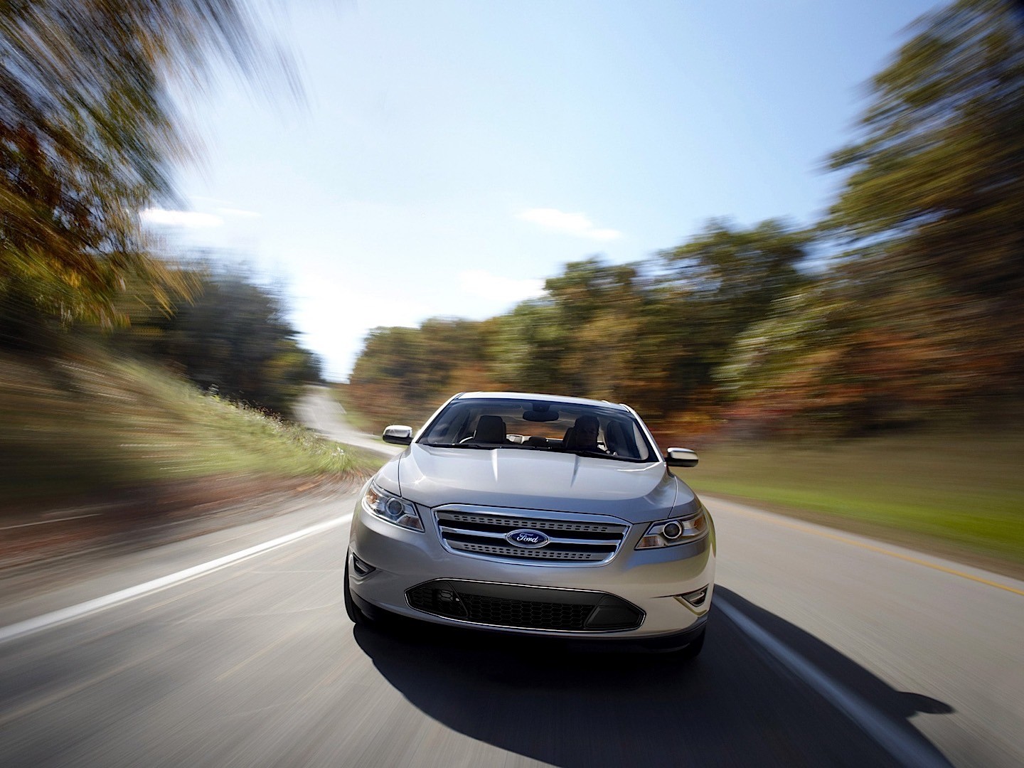 Ford Taurus photo 25