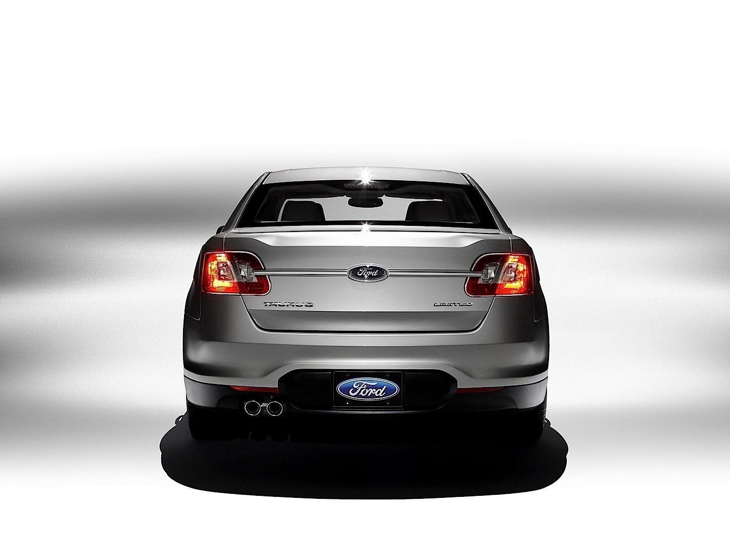 Ford Taurus photo 26