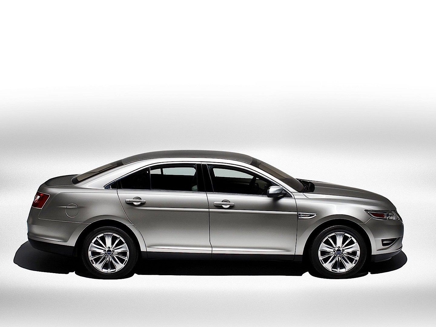 Ford Taurus photo 29
