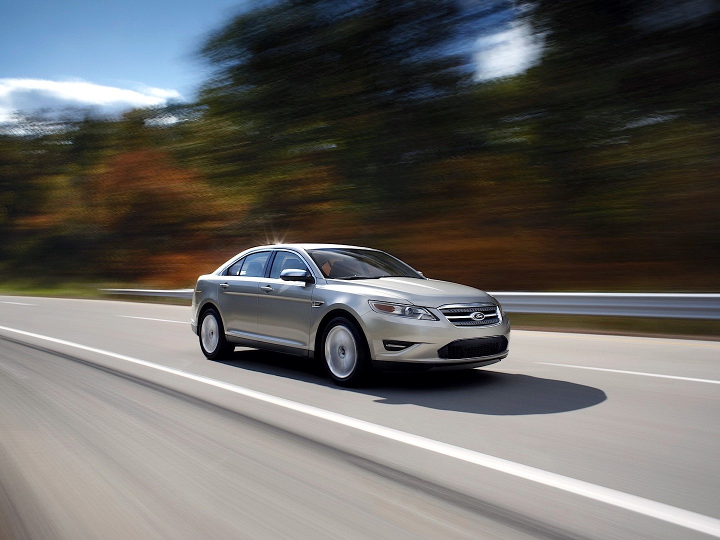 Ford Taurus photo 31