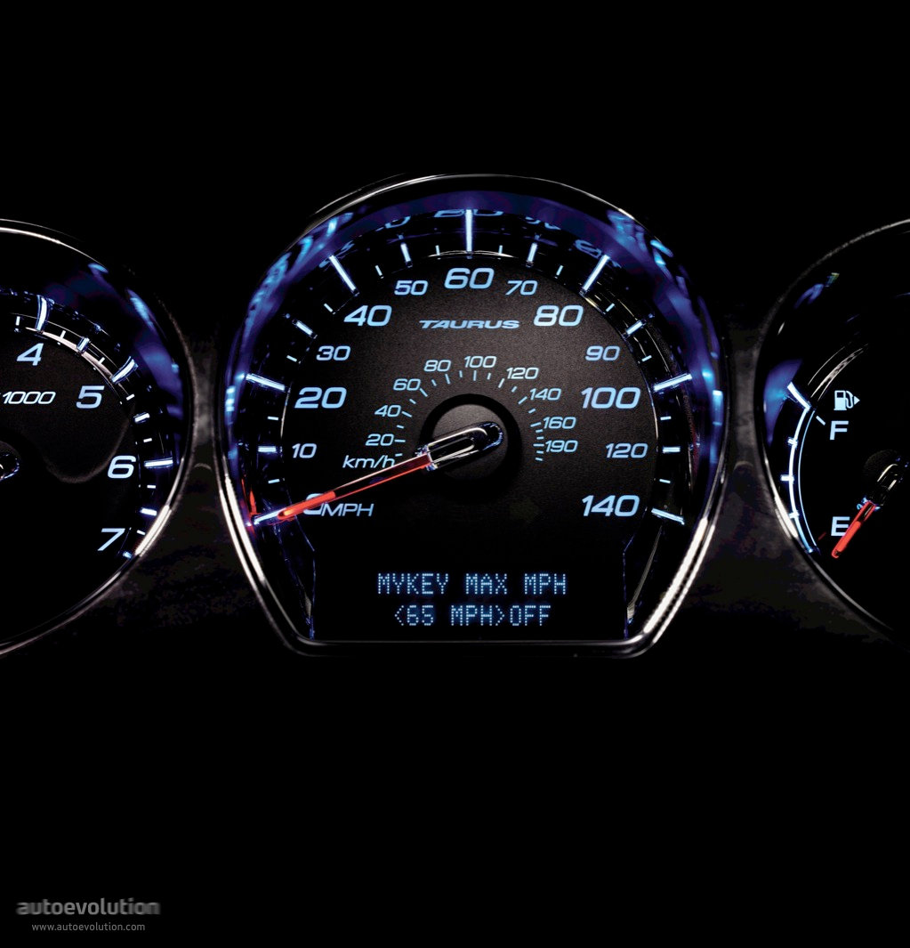 Ford Taurus photo 35