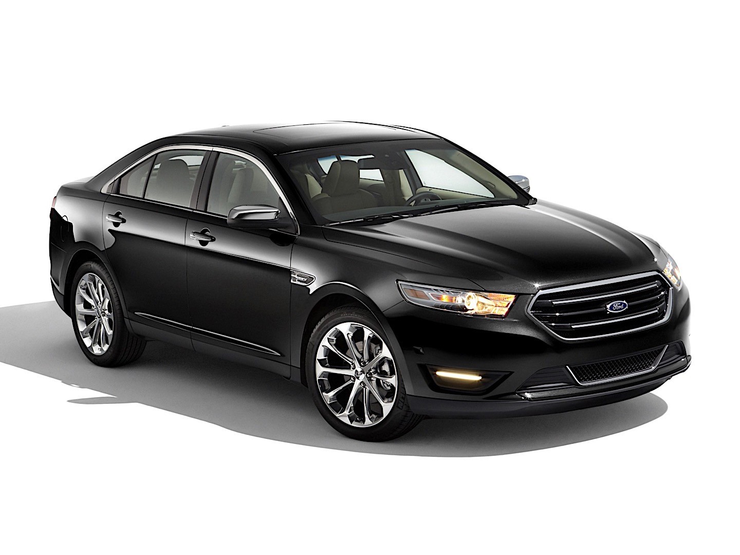 Ford Taurus photo 9