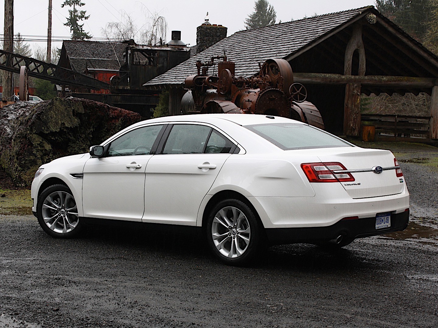 Ford Taurus photo 19