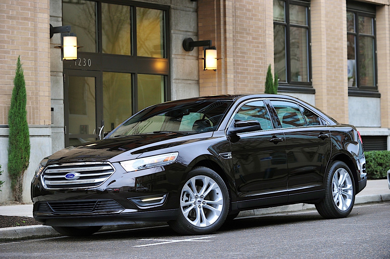 Ford Taurus photo 20