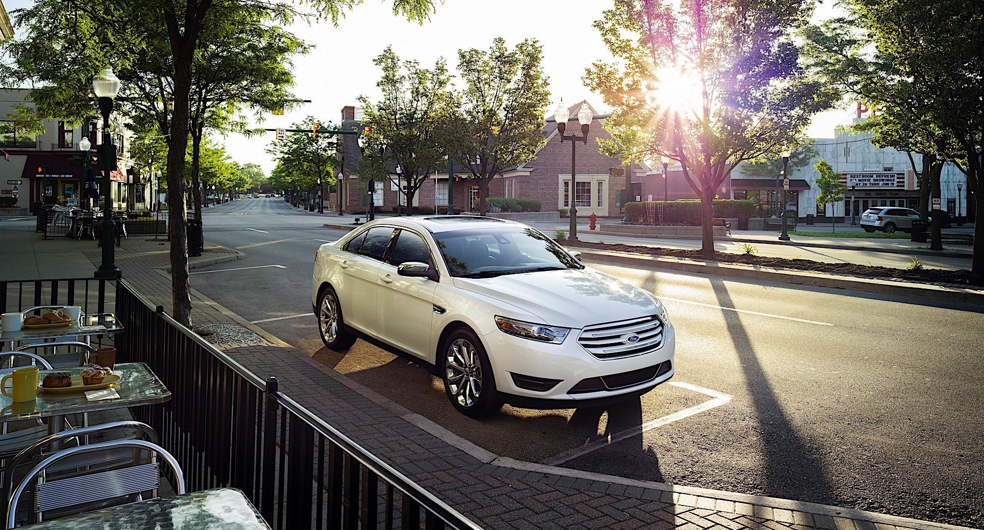 Ford Taurus photo 21