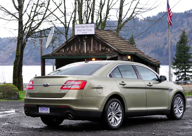 Ford Taurus photo 2