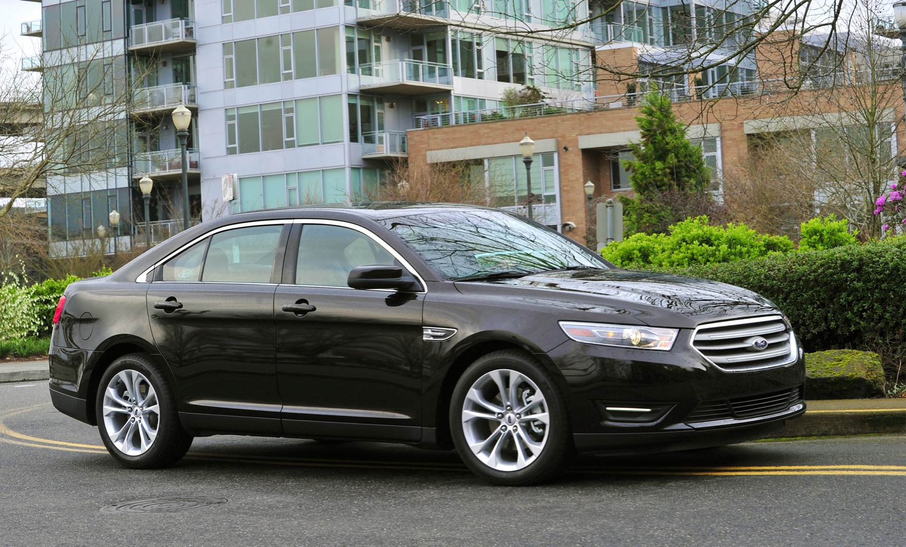 Ford Taurus photo 5
