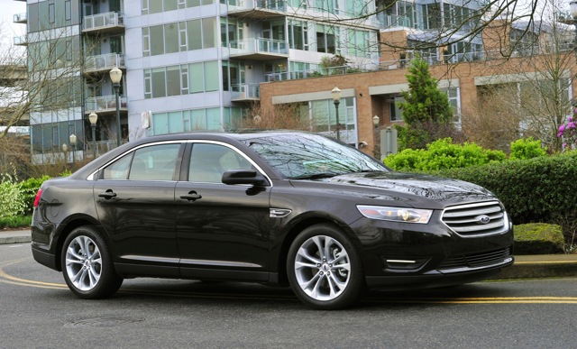 Ford Taurus photo 5