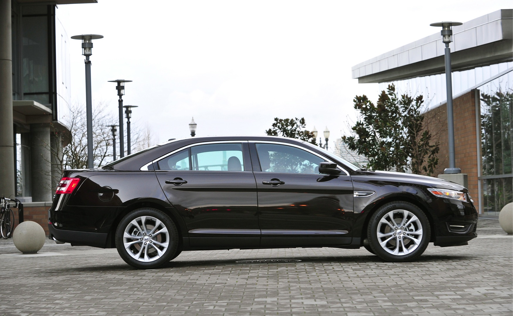 Ford Taurus photo 7