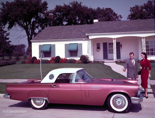 Ford Thunderbird photo 3