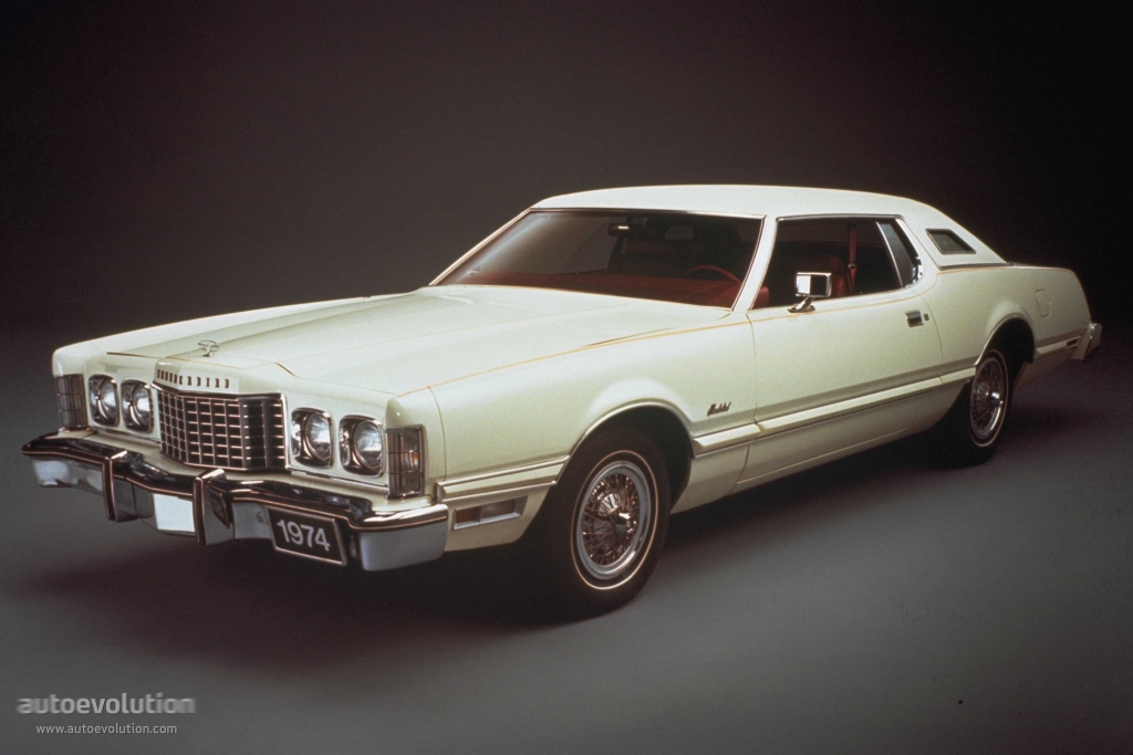 Ford Thunderbird photo 3