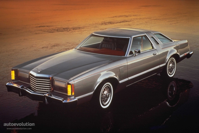 Ford Thunderbird photo 1