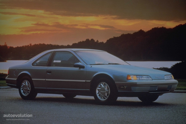 Ford Thunderbird photo 3