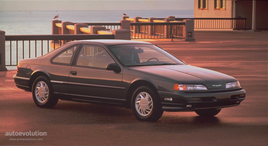 Ford Thunderbird photo 4