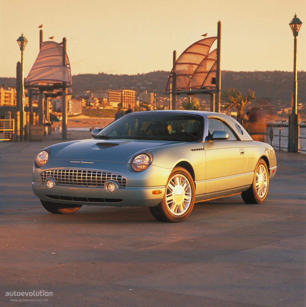 Ford Thunderbird photo 2