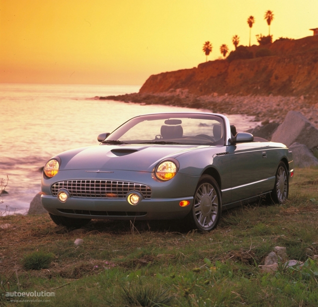 Ford Thunderbird photo 5