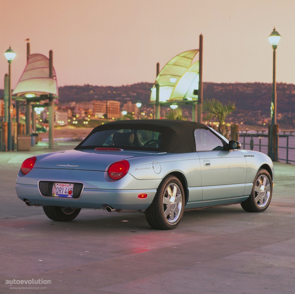 Ford Thunderbird photo 8