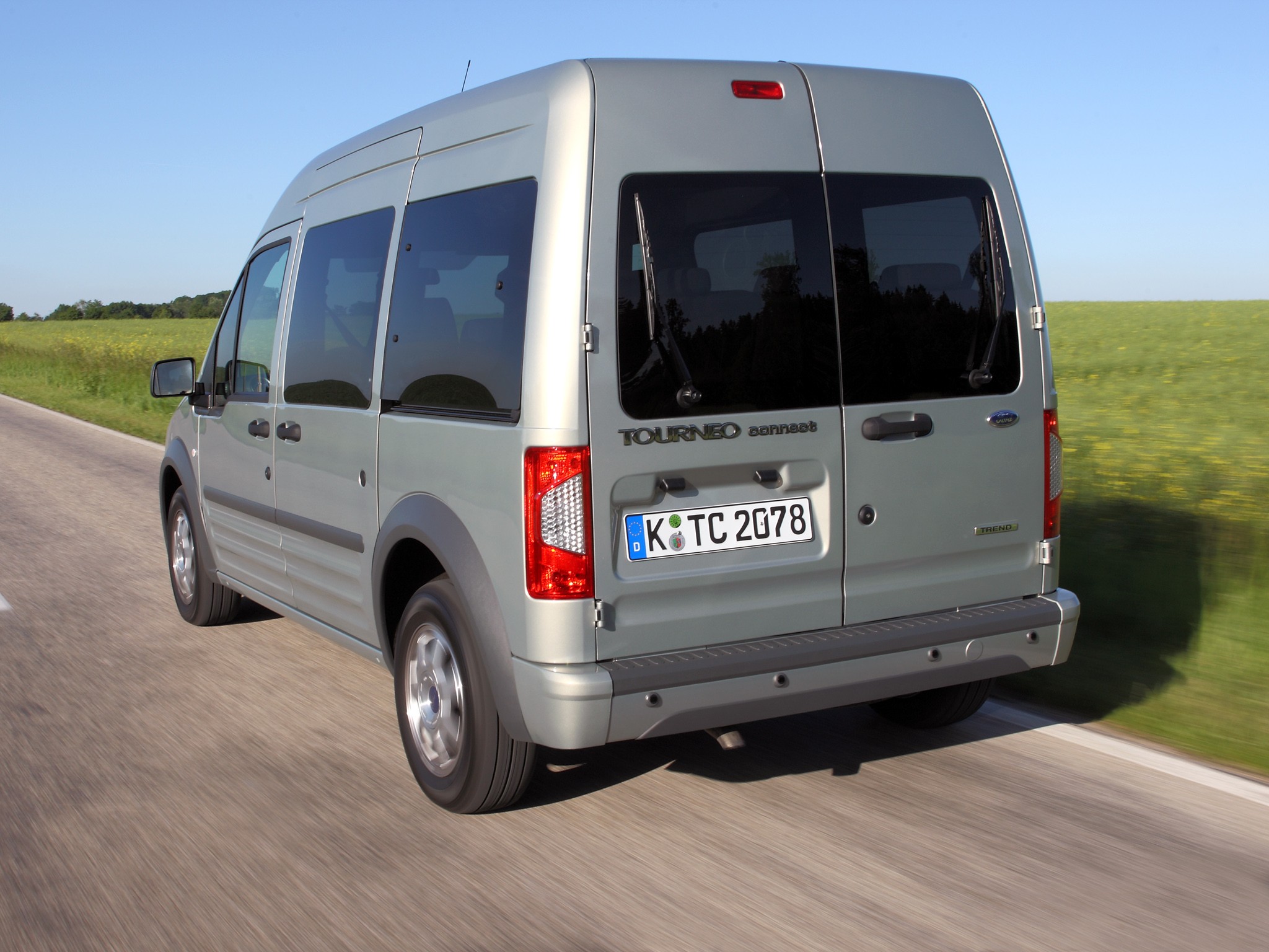 Ford Tourneo photo 3