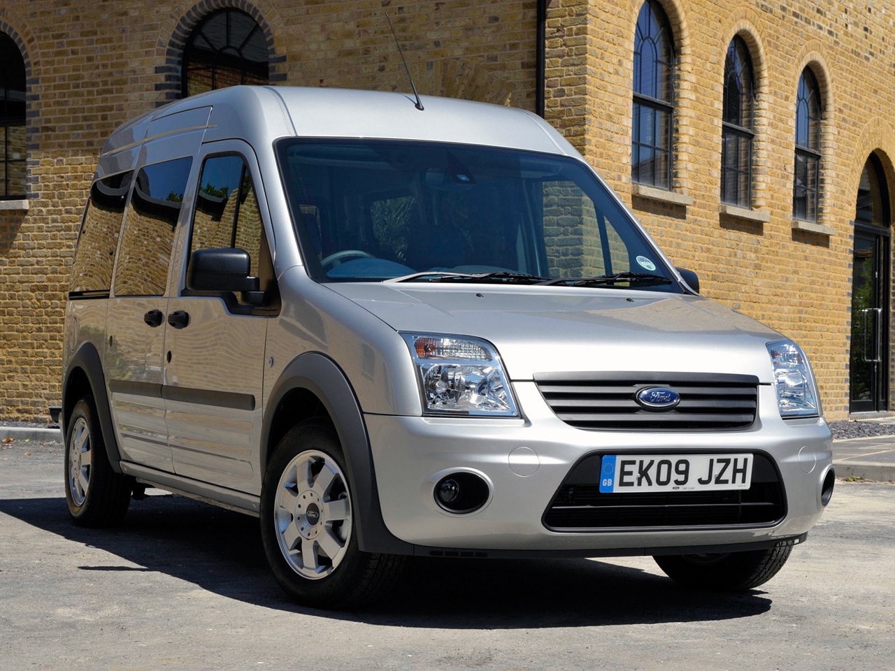 Ford Tourneo photo 5
