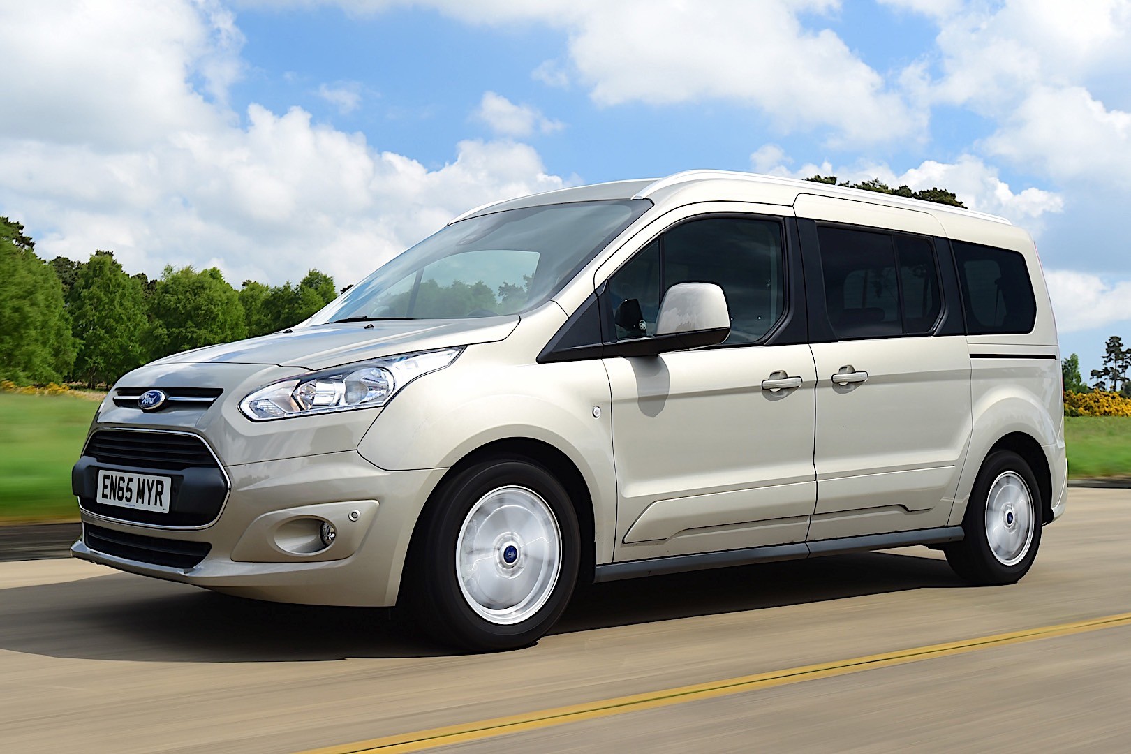 Ford Tourneo photo 4