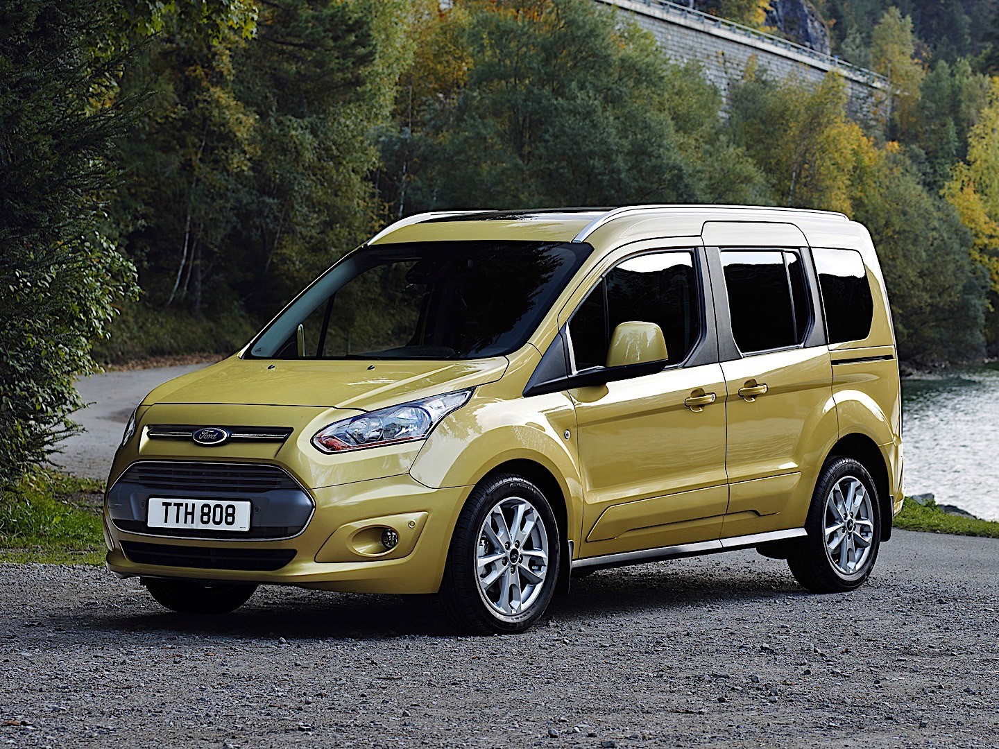 Ford Tourneo photo 9