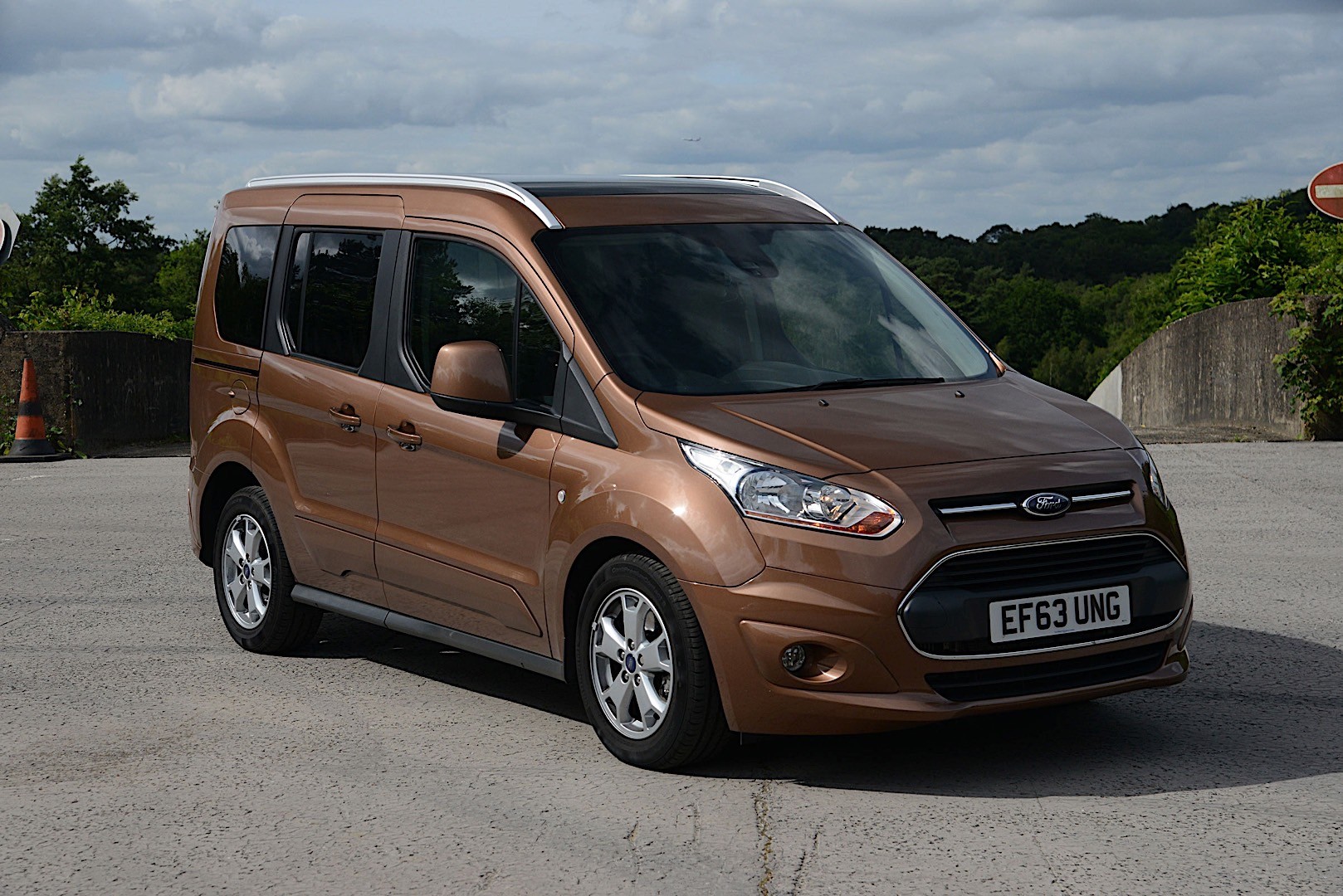 Ford Tourneo photo 14