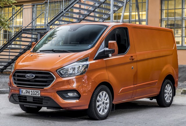 FORD Tourneo