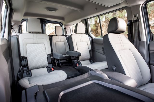 Ford Transit Connect Wagon photo 11