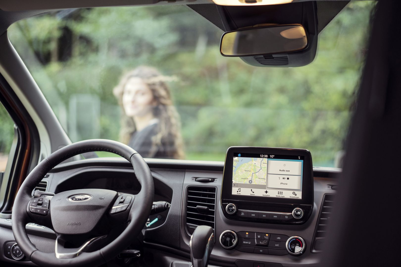 Ford Transit Custom photo 16