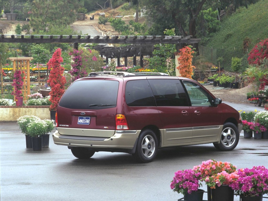 Ford Windstar photo 13