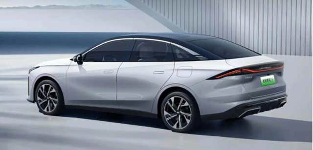 Geely Galaxy foto 6