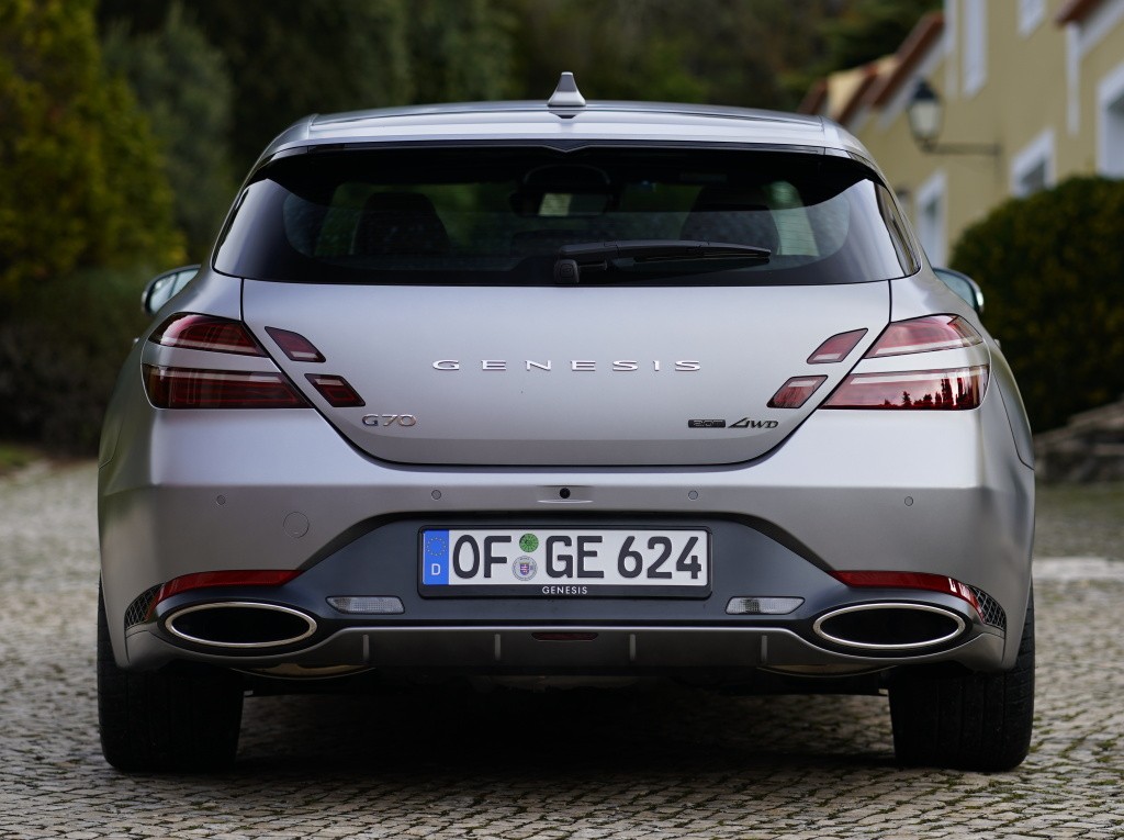 Genesis G70 Shooting Brake photo 6