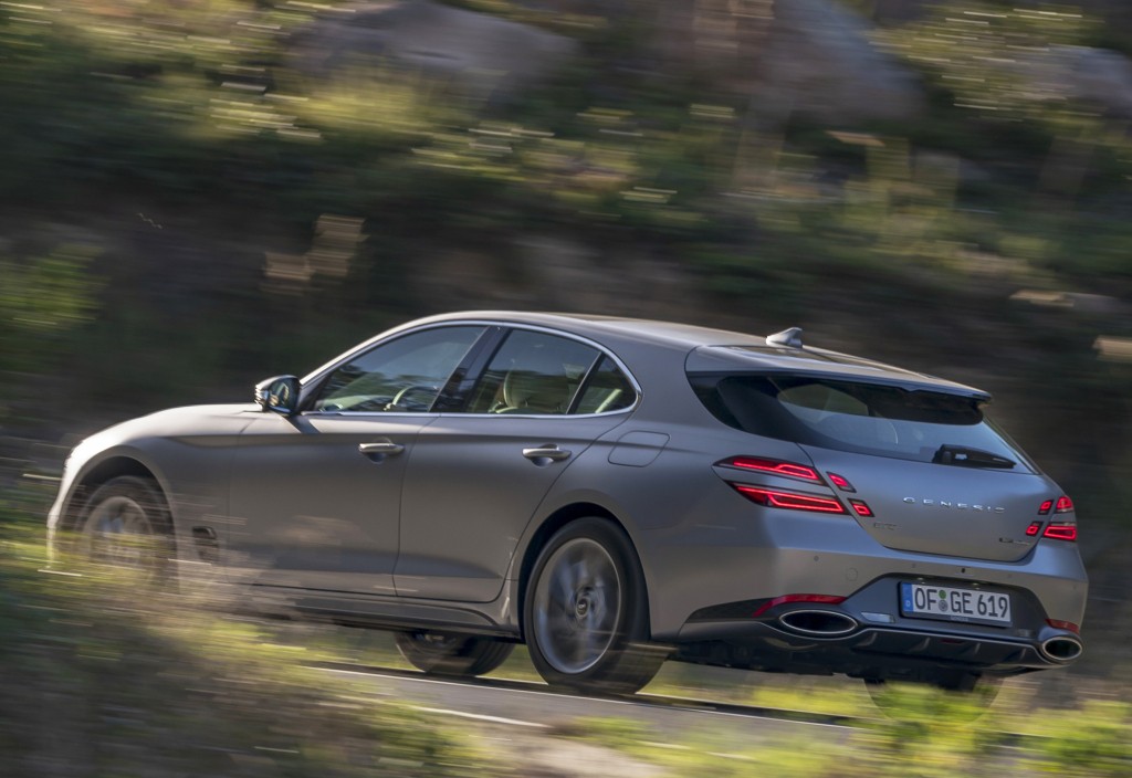 Genesis G70 Shooting Brake photo 9