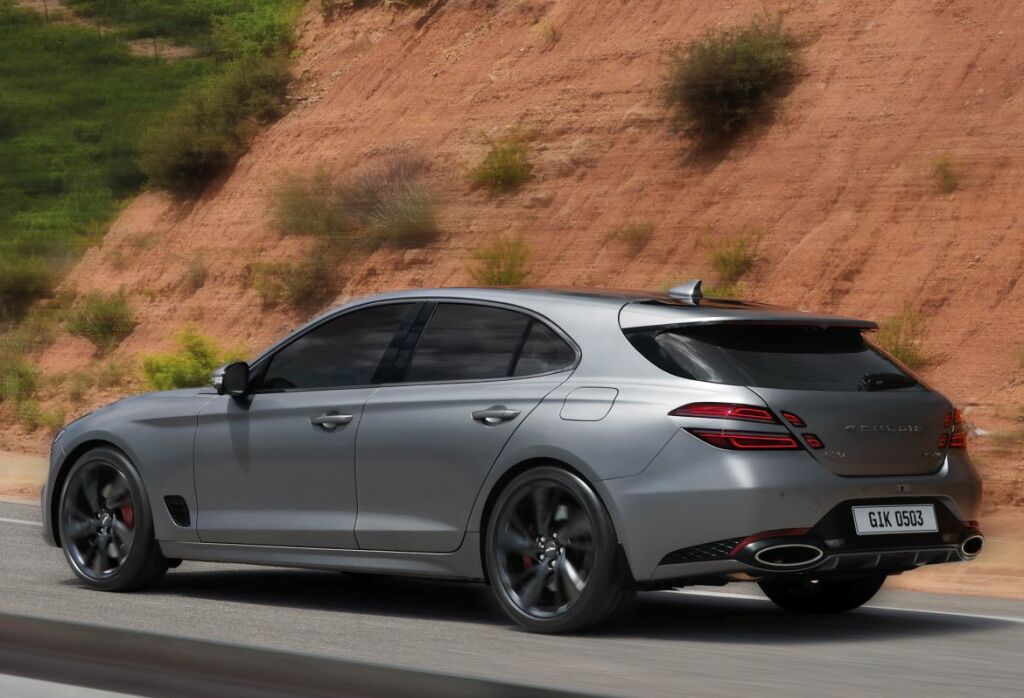 Genesis G70 Shooting Brake photo 10