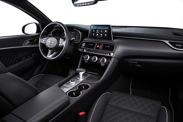 Genesis G70 photo 42