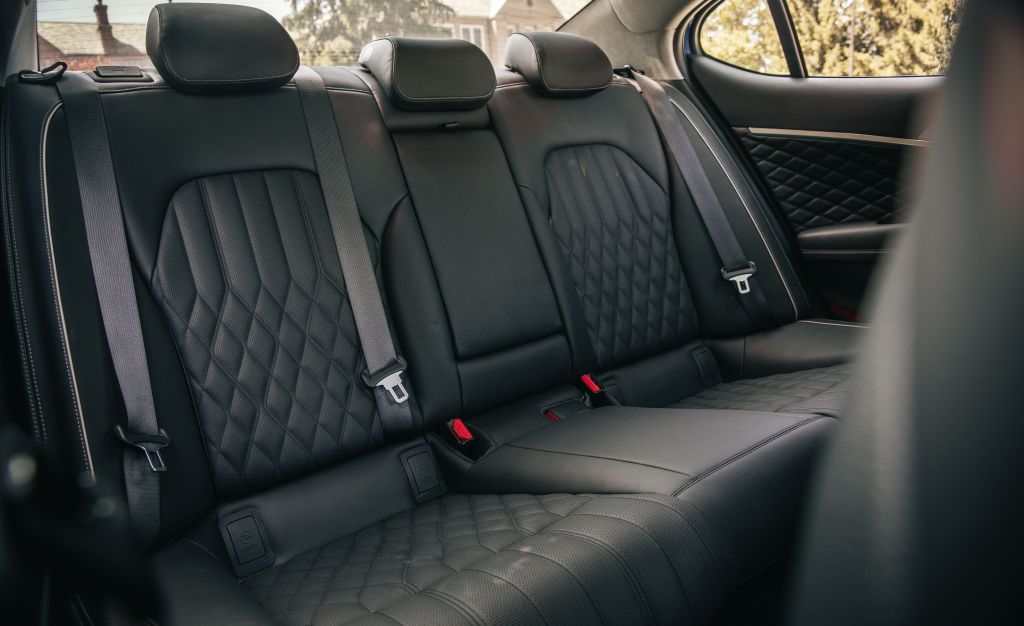 Genesis G70 photo 50