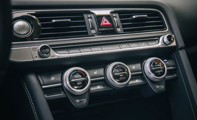 Genesis G70 photo 53